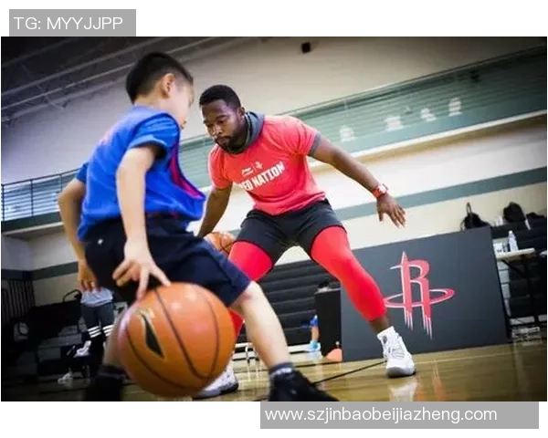 聚焦重庆篮球队的灵活战术与团队协作提升竞技水平的探讨